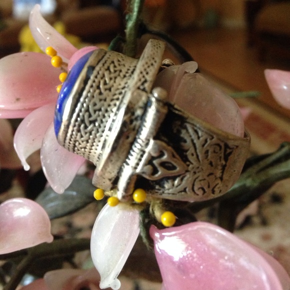 Antique engraved lapis ring - Picture 2 of 4